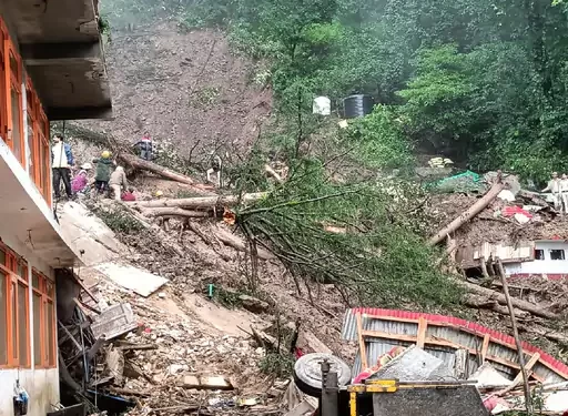 शिव बावड़ी मंदिर ढहा