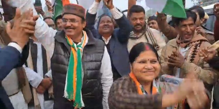 former-mla-of-katihar-danced-to-welcome-rahul