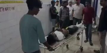 सेल्फी लेते हुए धड़ से अलग हुआ युवक का हाथ, गंभीर हालत में अस्पताल में भर्ती, जानें