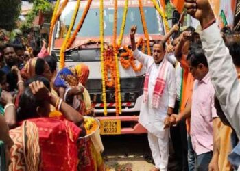 परिवर्तन यात्रा: चित्रेश्वर धाम से भगवान शिव की पूजा-अर्चना कर भाजपाईयों ने किया शंखनाद