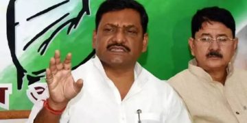 "Akhilesh Prasad Singh Parliament Statement", "Congress MP on PM CM removal Bill", "लोकतंत्र और राजनीति में अपराध पर बहस", "India Parliament Debate Criminal Charges Bill"