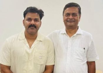 Pawan Singh with RK Singh in Delhi, पवन सिंह आरके सिंह मुलाकात फोटो, Bihar Election 2025 Political Meeting, Bhojpuri Star Pawan Singh Political News