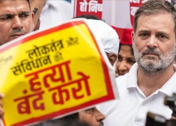 राहुल गांधी और चुनाव आयोग विवाद", "वोट चोरी आरोप पर चुनाव आयोग का बयान", "1952 से लागू एक व्यक्ति एक वोट सिद्धांत