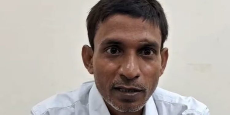 Bihar voter list controversy image, मिंटू पासवान सुप्रीम कोर्ट फोटो, Bihar election voter fraud photo, BLO negligence Bihar image, बिहार वोटर लिस्ट विवाद की तस्वीर