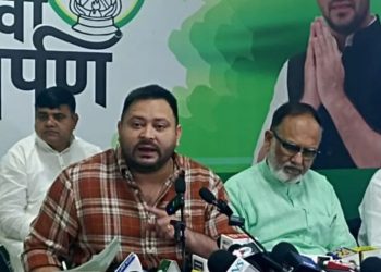 तेजस्वी यादव प्रेस कॉन्फ्रेंस, Bihar SIR Supreme Court Order, महागठबंधन मतदान अधिकार यात्रा, बिहार वोटर लिस्ट विवाद