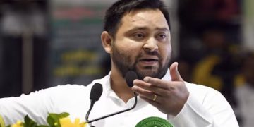 Tejashwi Yadav speaking on FIR in Bihar तेजस्वी यादव FIR विवाद पर बयान देते हुए BJP vs RJD Bihar Politics FIR Row Tejashwi Yadav in Katihar during Voter Adhikar Yatra
