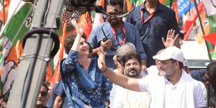 वोटर अधिकार यात्रा में राहुल गांधी और प्रियंका गांधी