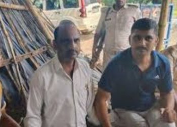 Arrah News: भोजपुर में निगरानी के हत्थे चढ़ा BEO.. एक लाख घूस लेते विजिलेंस ने रंगेहाथ दबोचा