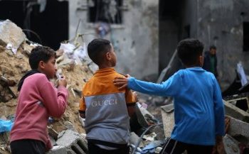 बिहटा का स्कूल बना नरक, गंदगी और बदहाली से जूझ रहे बच्चे