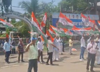 पटना में कांग्रेस दफ्तर में घुसे बीजेपी के नेता.. कांग्रेसी नेता भड़के, बोले- पूरा देश देख रहा भाजपा की गुंडागर्दी