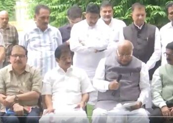 Bihar SIR पर संसद में नहीं हो रही है चर्चा.. विपक्षी सांसदों ने उठाये सवाल