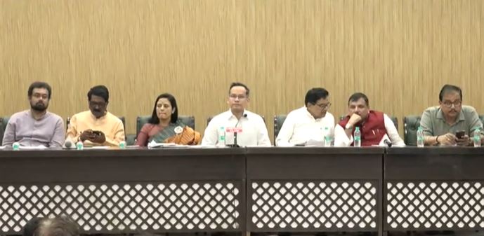 INDIA Bloc Vs ECI: मुख्य चुनाव आयुक्त ज्ञानेश कुमार के जवाब पर विपक्ष का पलटवार