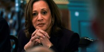 राजनीति छोड़ रही हैं पूर्व उपराष्ट्रपति कमला हैरिस.. बोली- अमेरिका का पॉलिटिकल सिस्टम टूट चुका है