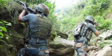 Kulgam Encounter: नौवें दिन भी जारी ऑपरेशन, दो जवान शहीद, कई घायल