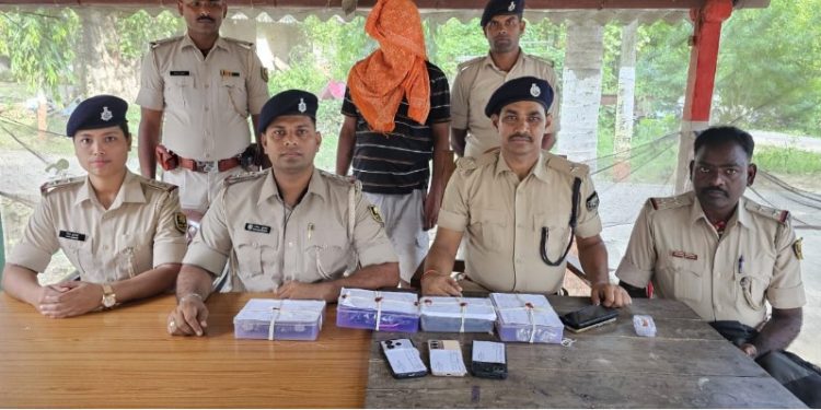 Naugachia Police Big Action: 3.25 करोड़ की ब्राउन शुगर बरामद.. मणिपुर की महिला तस्कर समेत तीन गिरफ्तार