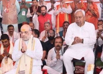 न तिलक न माला.. चुनाव से पहले सेक्युलर इमेज बचाते दिखे सीएम नीतीश कुमार !