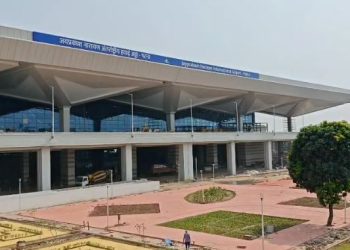 Bihar News: पटना एयरपोर्ट पर यात्री के बैग से जिंदा कारतूस बरामद.. मच गया हड़कंप