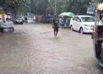 Bihar Weather: पटना में सुबह से हो रही तेज बारिश.. राजधानी के कई इलाकों में भरा पानी