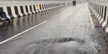 उद्घाटन से चंद महीनों में ही पटना में डबल-डेकर पुल की सड़क हुई डैमेज