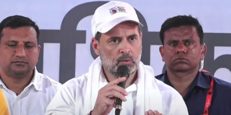 Voter Adhikar Yatra: अररिया में राहुल गांधी बोले– ‘जिंदा लोगों के वोट काटे जा रहे हैं.. चुनाव आयोग करे जांच’