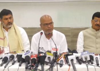 बिहार से दिल्ली तक SIR पर हंगामा.. 7 अगस्त को INDI  गठबंधन करेगी मीटिंग