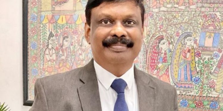 बिहार में बड़ा प्रशासनिक फेरबदल.. डॉ. एस. सिद्धार्थ बने नए विकास आयुक्त, कई वरिष्ठ IAS अफसरों को नई जिम्मेदारी