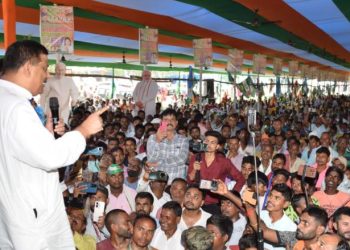 बिहार में अच्छी सड़कें हैं, कानून का राज है, तभी विपक्ष के नेता बिना डर के आराम से घूम रहे हैं: संजय कुमार झा