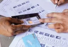 Bihar SIR बिहार में 3 लाख वोटरों के नाम और कटेंगे, चुनाव आयोग  का नोटिस