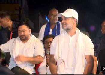 सीवान पहुंची राहुल-तेजस्वी की वोटर अधिकार यात्रा.. तेजस्वी-दीपांकर और सहनी ने BJP पर साधा निशाना