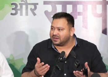 बिहार SIR बहुत बड़ा फ्रॉड है.. तेजस्वी यादव ने कहा- चुनाव आयोग को माफी मांगनी चाहिए