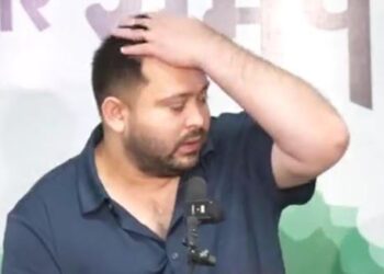 तेजस्वी यादव के दावे पर जिला प्रशासन में मचा हड़कंप.. लिस्ट में दिखा दिया नाम, नहीं कटा है !