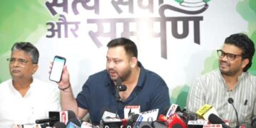 ‘मोदी-शाह के निर्देश पर तैयार हो रही मतदाता सूची..!’ चुनाव आयोग पर भड़के तेजस्वी यादव, बोले- छोड़ेंगे नहीं