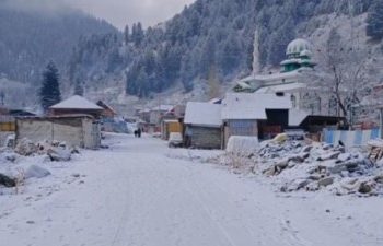 जम्मू कश्मीर में बाढ़ और बारिश का कहर, हादसे में 30 लोगों की मौत