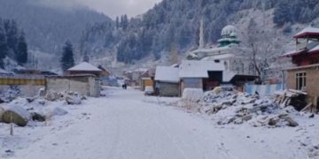 जम्मू कश्मीर में बाढ़ और बारिश का कहर, हादसे में 30 लोगों की मौत