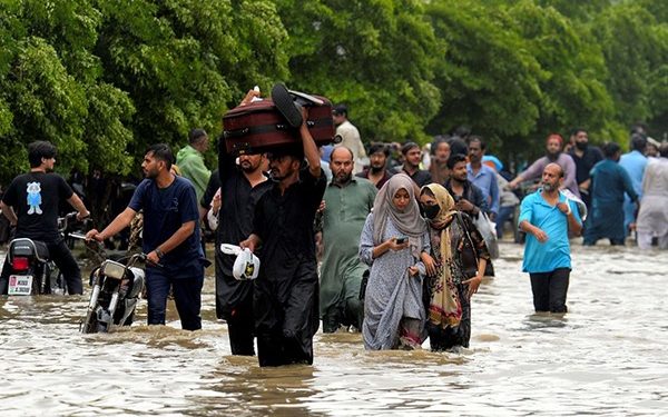 भारी बारिश से पाकिस्तान के पंजाब में तबाही, 19 हजार से अधिक लोग बेघर