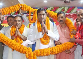 Bihar Politics: जेडीयू के पूर्व प्रदेश अध्यक्ष संतोष महतो VIP में शामिल.. मुकेश सहनी ने दिलाई सदस्यता