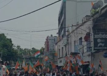 मुजफ्फरपुर में बीजेपी और कांग्रेस कार्यकर्त्ता में झड़प, कांग्रेस कार्यालय के बाहर हंगामा