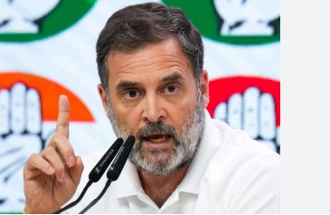 पटना में सदाकत आश्रम पर बवाल, राहुल गांधी का ट्वीट से पलटवार