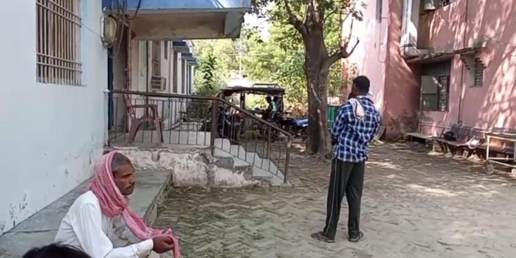 Chhapra Murder Crime Scene, छपरा में महिला की हत्या, Chhapra Police Investigation Image, Bihar Crime News 2025, घेघटा गांव हत्या की घटना