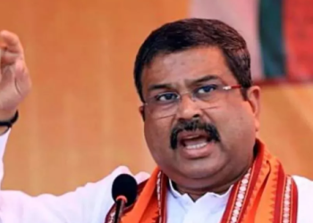 धर्मेंद्र प्रधान ने पटना में शुरू किया घर-घर संपर्क अभियान