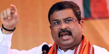 धर्मेंद्र प्रधान ने पटना में शुरू किया घर-घर संपर्क अभियान