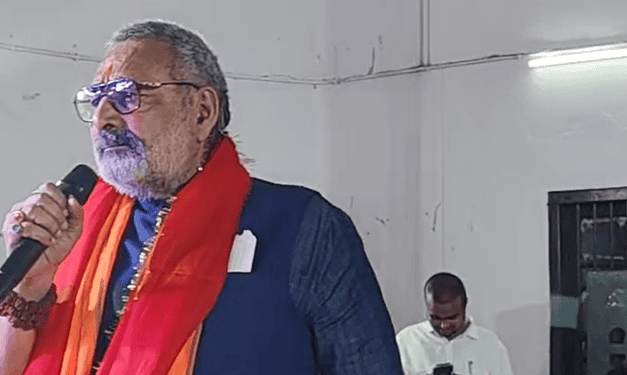 गिरिराज सिंह ने तेजस्वी पर साधा निशाना, कहा तेजस्वी नहीं बनेंगे सीएम