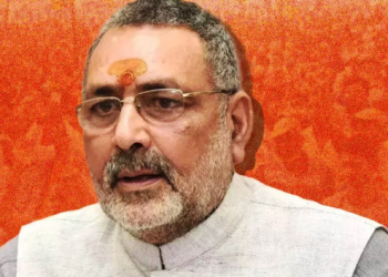 बेगूसराय में नवरात्रि पर दुर्गा मंदिर में गैर हिंदुओं की एंट्री बंद, गिरिराज सिंह का भी नाम जुड़ा