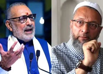 Giriraj Singh attacks Owaisi Begusarai, Bihar election 2025 political clash, AIMIM rally Begusarai news, Owaisi vs BJP Bihar politics