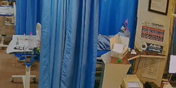 मोतिहारी: किडनी ऑपरेशन के बाद मरीज की मौत, गुस्साए परिजनों ने जमकर की तोड़फोड़