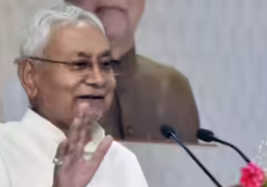 CM नीतीश का एक और बड़ा ऐलान, मजदूरों को कपड़े खरीदने के लिए नवरात्रि से पहले 5000 देगी सरकार