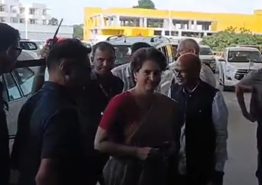 बिहार विधानसभा चुनाव: नीतीश कुमार से उठा महिलाओं का भरोसा प्रियंका गांधी ने हमला बोला