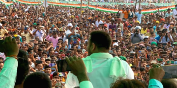 तेजस्वी की सभा में पीएम मोदी की मां को गाली, बिहार की सियासत गरमाई