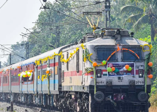 दिल्ली पटना के बीच चलेगी स्पेशल ट्रेन, त्योहारों में यात्रियों की होगी राहत