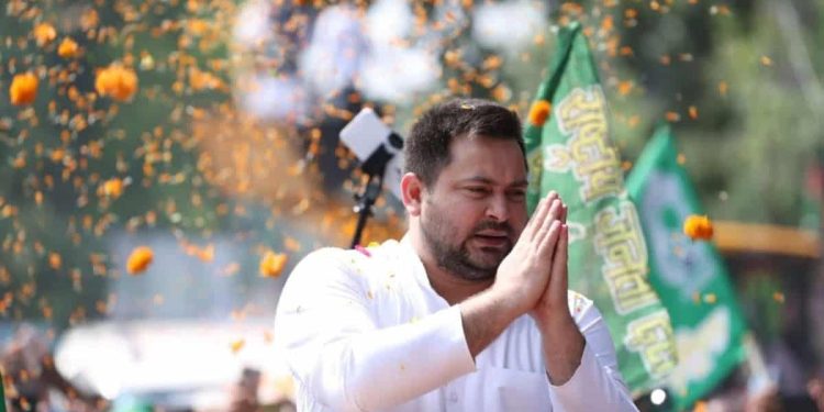Tejashwi Yadav addressing media in Patna, Bihar Assembly Election 2025 News, RJD leader Tejashwi Yadav latest statement, Mahagathbandhan Bihar CM face